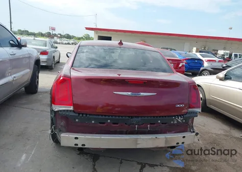 2016 Chrysler 300 Limited z USA, uszkodzony, nr VIN 2C3CCAAGXGH252676